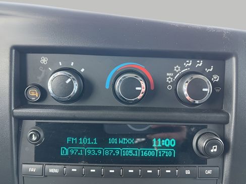 Used 2024 Chevrolet Express 2500 w/ Driver Convenience Package image 12