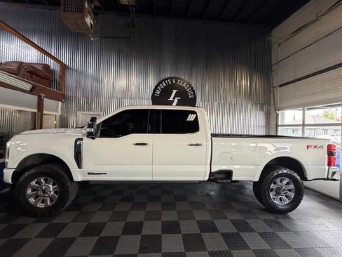 Used 2024 Ford F350 Platinum AWD/4WD image 7