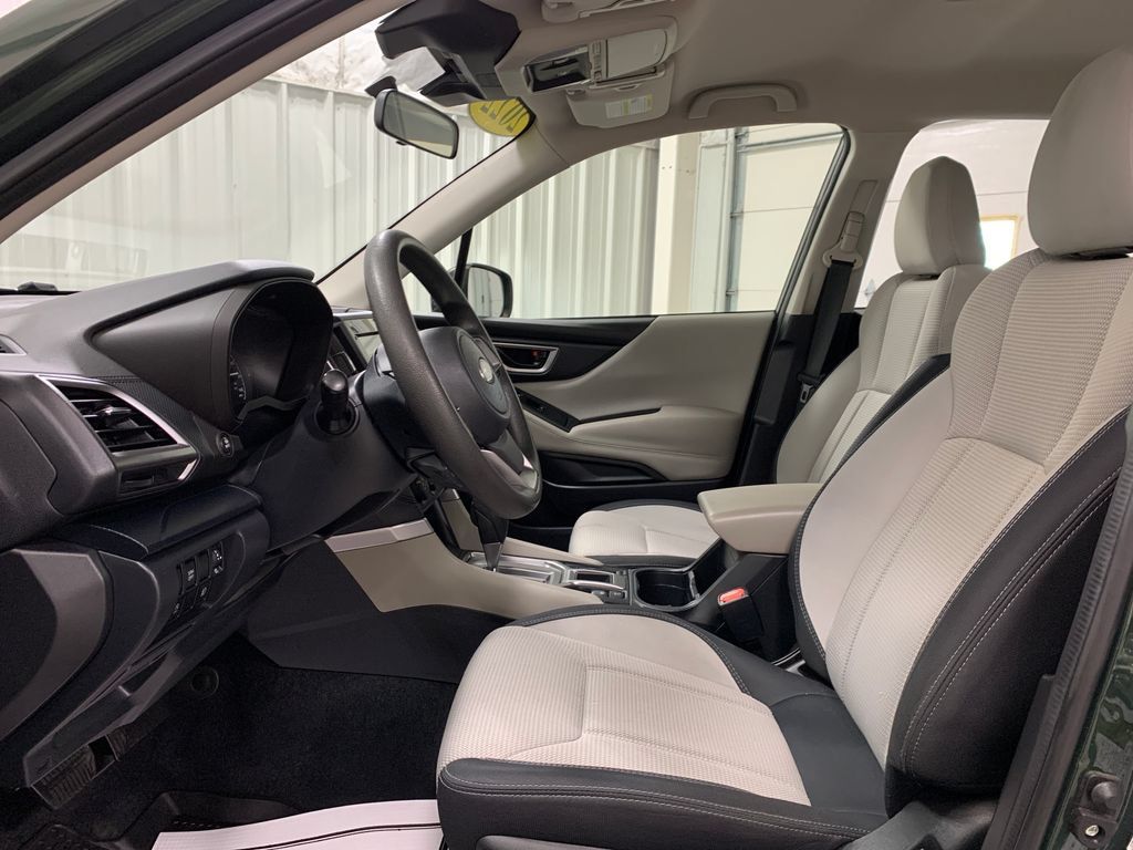 Used 2022 Subaru Forester AWD/4WD image 17