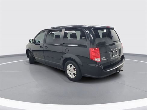 Used 2012 Dodge Grand Caravan SXT image 4