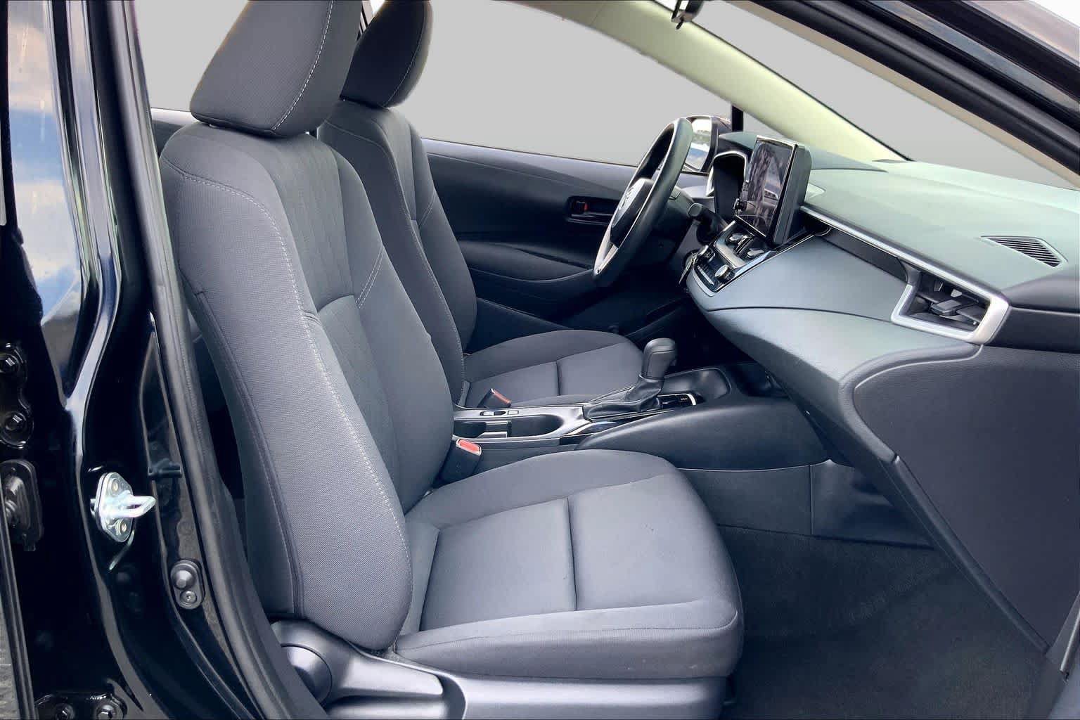 Used 2024 Toyota Corolla LE FWD image 9