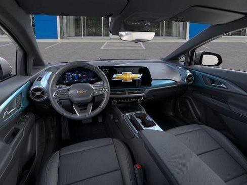 New 2026 Chevrolet Equinox EV LT image 15