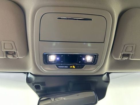 Used 2025 Lincoln Corsair FWD image 24