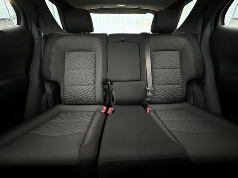 Used 2021 Chevrolet Equinox LT image 39