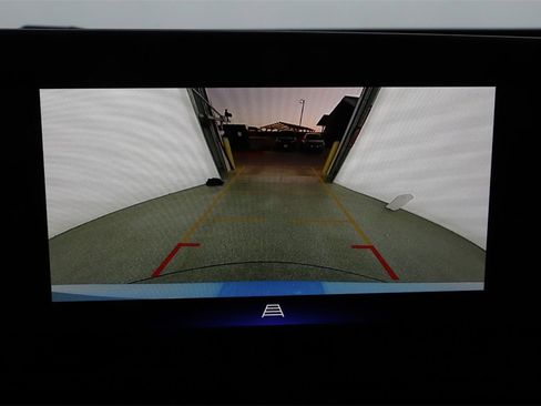 Used 2025 Chevrolet Trax RS w/ Driver Confidence Package image 21