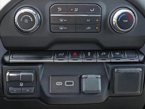 Used 2022 Chevrolet Silverado 2500 Custom w/ Custom Convenience Package RWD image 14