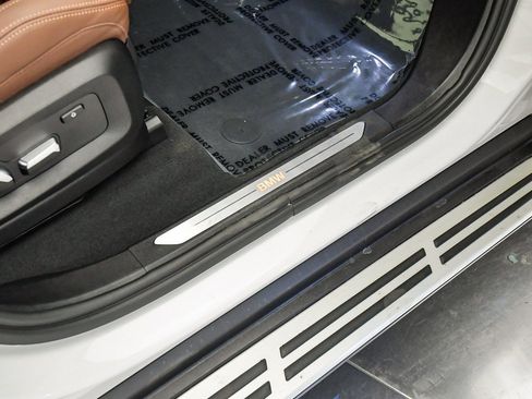 Certified 2023 BMW X5 sDrive40i w/ Premium Package image 17