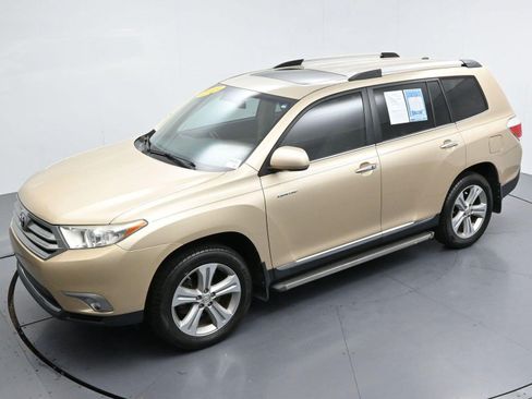 Used 2013 Toyota Highlander Limited FWD image 44