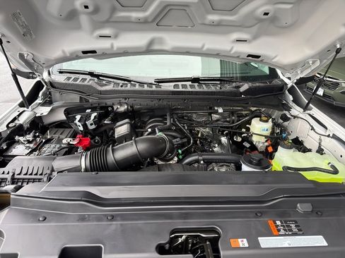 New 2026 Ford F250 XL w/ XL Chrome Package image 5