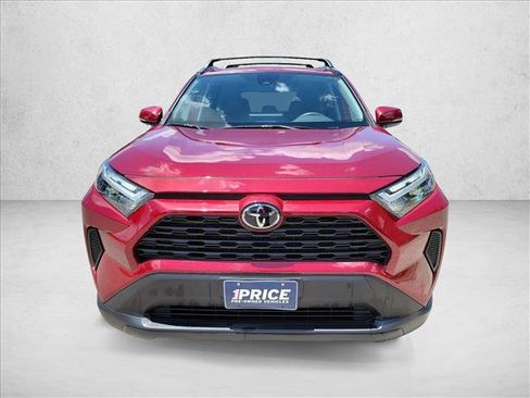 Used 2025 Toyota RAV4 XLE w/ Convenience Package FWD image 2