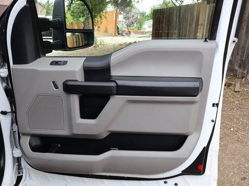 Used 2018 Ford F250 XL w/ Power Equipment Group AWD/4WD image 25