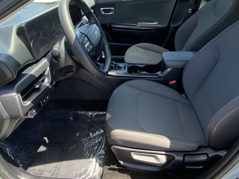 Used 2025 Kia K4 FWD image 25