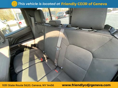 Used 2024 GMC Canyon Elevation w/ Convenience Package image 13