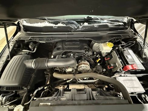 Used 2019 RAM 1500 Laramie image 9