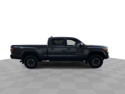 Used 2023 Toyota Tacoma TRD Off-Road w/ TRD Premium Off Road Package image 9