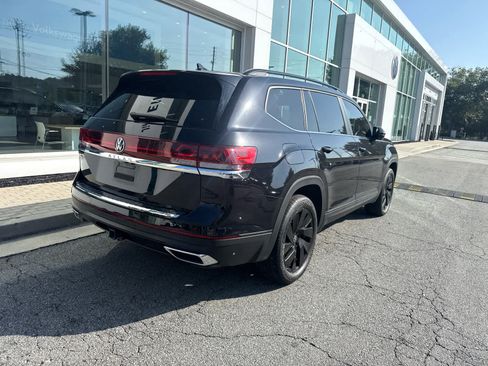 Certified 2024 Volkswagen Atlas SE w/ Panoramic Sunroof Package FWD image 7