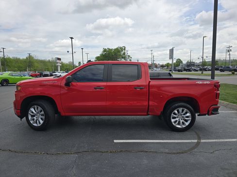 Used 2020 Chevrolet Silverado 1500 Custom w/ Custom Value Package image 18