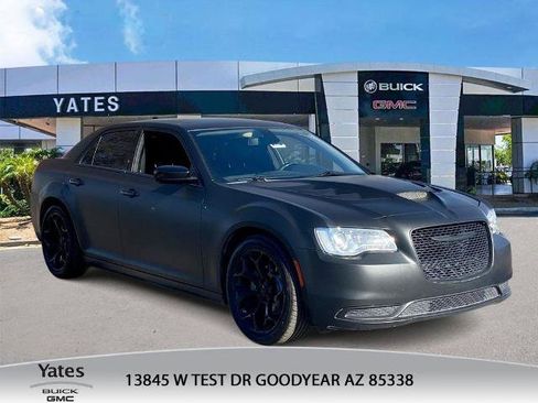 Used 2022 Chrysler 300 Touring image 1