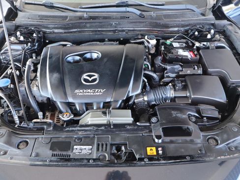 Used 2018 MAZDA MAZDA3 Touring w/ Appearance Package image 40