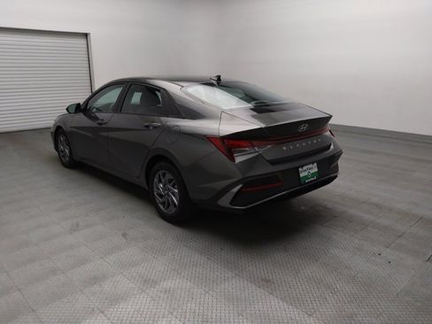 Used 2024 Hyundai Elantra SEL FWD image 5