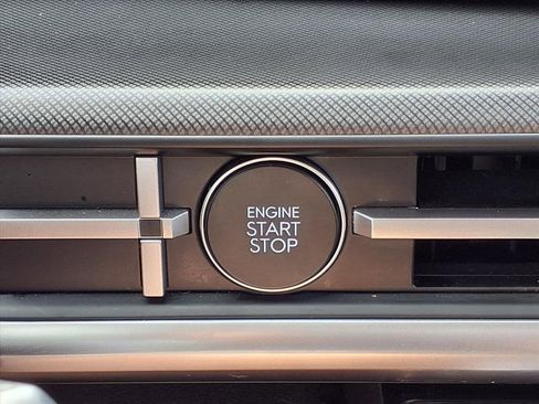 Used 2025 Hyundai Santa Fe SEL FWD image 14