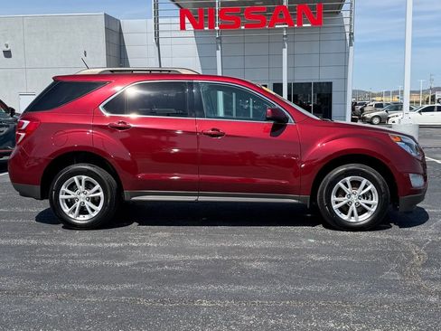 Used 2016 Chevrolet Equinox LT w/ Convenience Package image 2