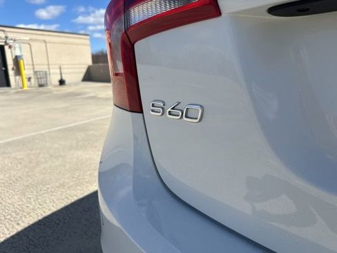 Used 2016 Volvo S60 T5 Premier image 33