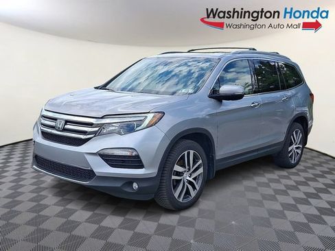 Used 2016 Honda Pilot Touring image 3