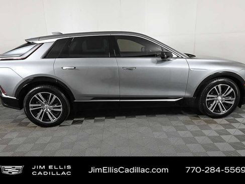 New 2026 Cadillac Lyriq Luxury image 2