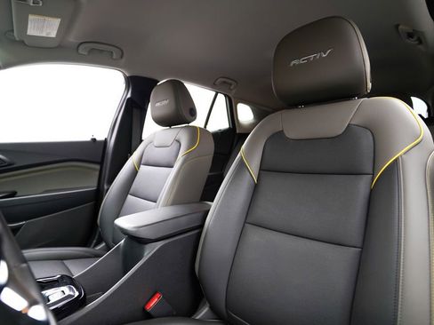 Certified 2025 Chevrolet Trax ACTIV w/ Driver Confidence Package image 6