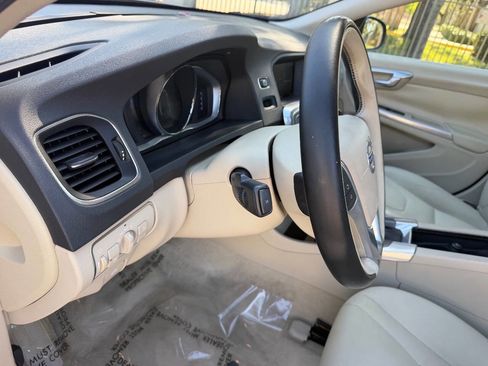 Used 2015 Volvo S60 T5 Premier image 16