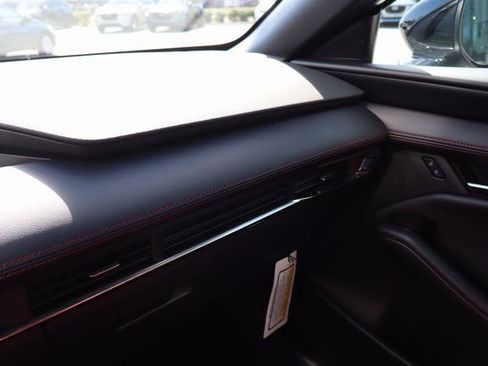 Used 2025 MAZDA MAZDA3 Carbon image 30