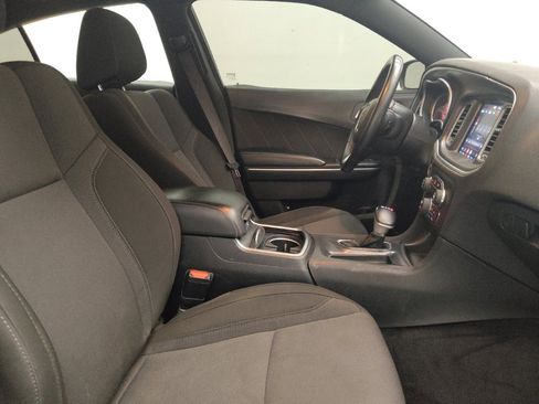 Used 2018 Dodge Charger SXT Plus RWD image 21