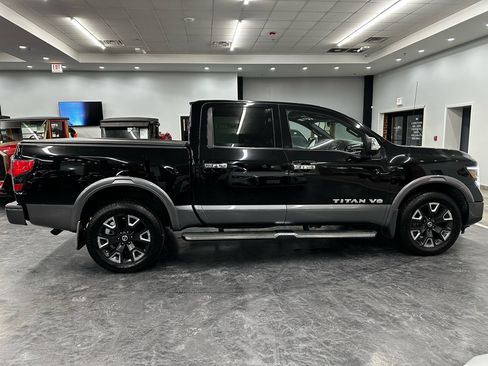 Used 2020 Nissan Titan Platinum Reserve w/ Moonroof Package image 4