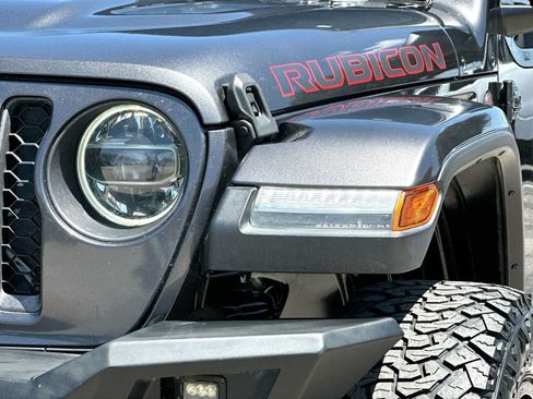 Used 2021 Jeep Gladiator Rubicon AWD/4WD image 16