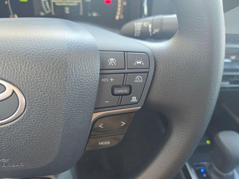 Used 2026 Toyota Camry LE w/ Convenience Package FWD image 22