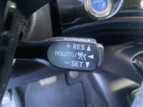 Used 2022 Toyota Prius LE image 38