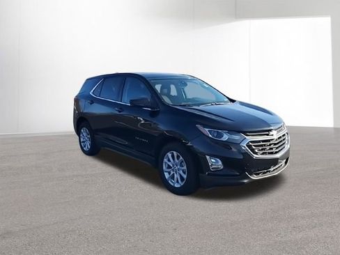Used 2020 Chevrolet Equinox LT image 2