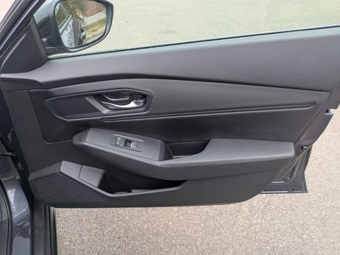 Used 2025 Honda Accord SE image 30