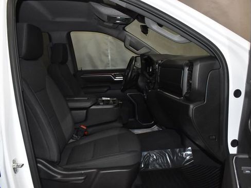 Used 2025 Chevrolet Silverado 1500 LT image 29