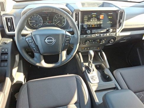New 2026 Nissan Frontier SV w/ SV Convenience Package image 2