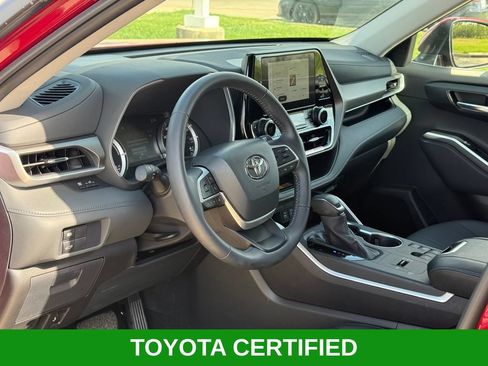 Certified 2026 Toyota Highlander XLE AWD/4WD image 11