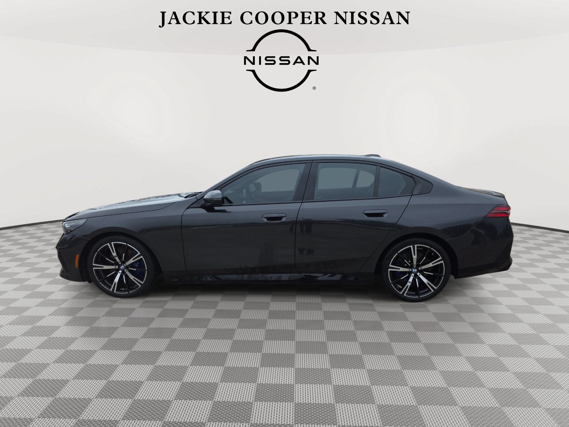 Used 2024 BMW 540i xDrive w/ Premium Package AWD/4WD image 8
