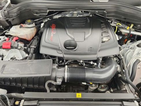 Used 2022 Alfa Romeo Stelvio Sprint image 26