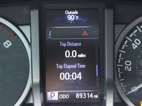 Used 2017 Toyota Tacoma Limited w/ Tow Package AWD/4WD image 23