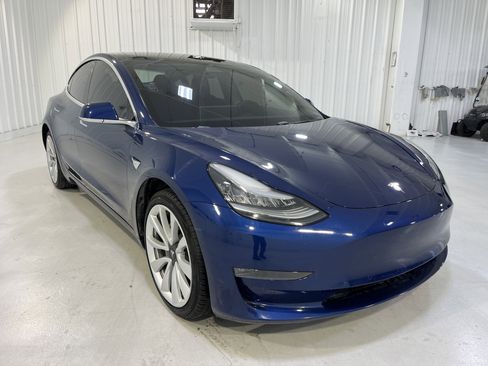 Used 2019 Tesla Model 3 Standard Range image 5