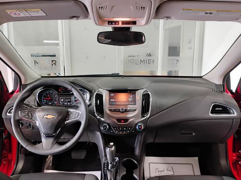 Used 2017 Chevrolet Cruze LT w/ Convenience Package FWD image 61