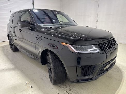 Used 2020 Land Rover Range Rover Sport HST image 3
