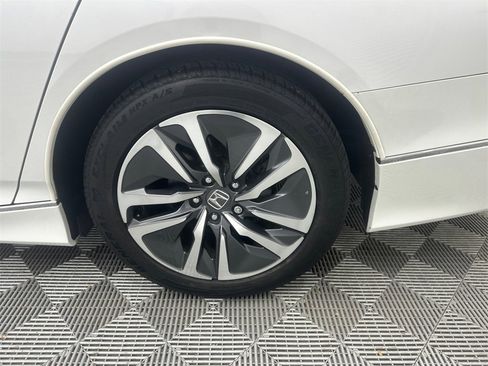 Used 2019 Honda Accord Touring image 20