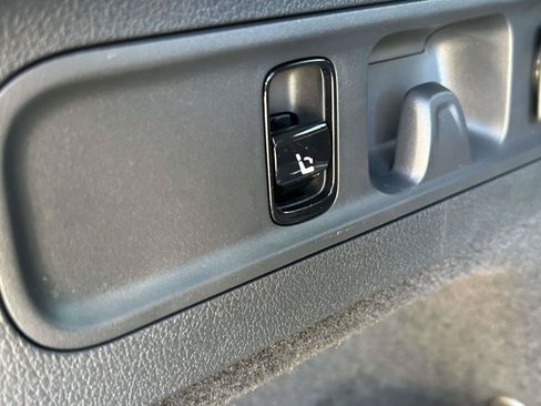 New 2027 Mercedes-Benz GLC 300 4MATIC image 10